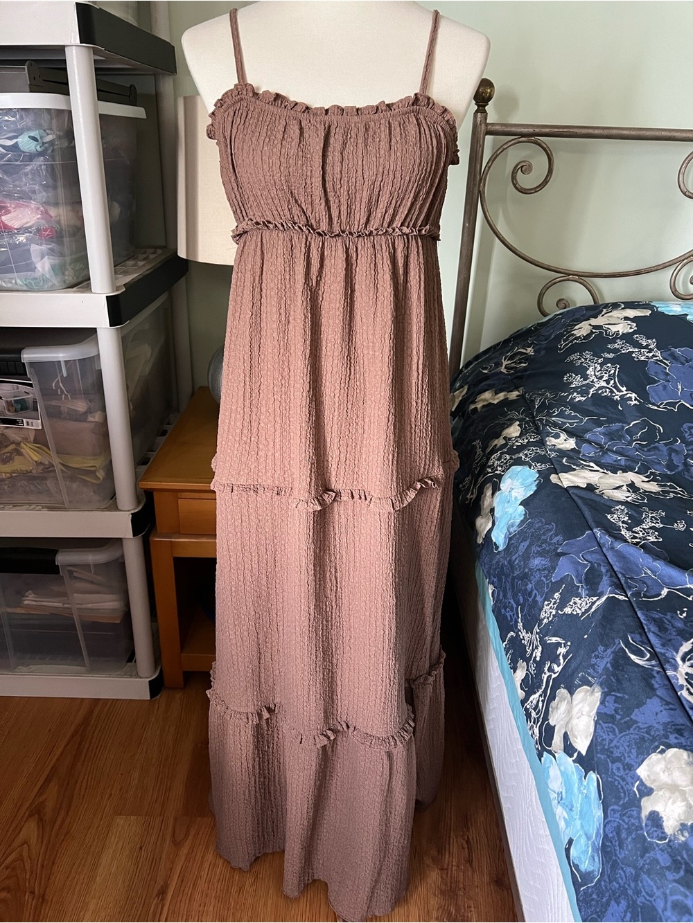 New Look Women’s Large Brown Smocked Tiered Spaghetti Strap Maxi Dress